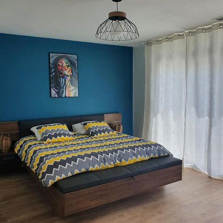 La Suite De La Route Des Chateaux Arsac Экстерьер фото